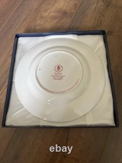 Royal Crown Derby NOAHS ARK COLLECTOR PLATE no. 566/2000