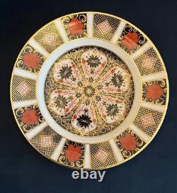 Royal Crown Derby Old Imari 1128 21 cm Salad Plate c. 1990