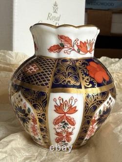 Royal Crown Derby Old Imari 1128 Vase Boxed Fine Bone China 1st Quality