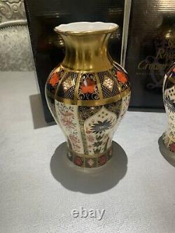 Royal Crown Derby Old Imari vase solid gold band