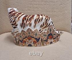 Royal Crown Derby Paperweight. Bengal Tiger. Box. Gold Stopper. MAGNIFICENT