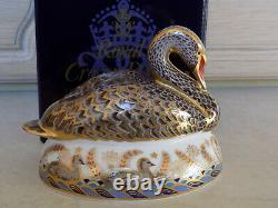 Royal Crown Derby Paperweight JUBILEE BLACK SWAN Gold Stopper, Boxed, Cert