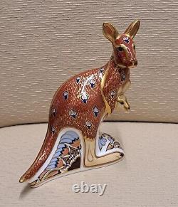 Royal Crown Derby Paperweight. Kangaroo & Joey. Ltd Ed. Gold Stopper