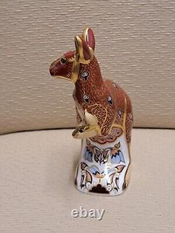 Royal Crown Derby Paperweight. Kangaroo & Joey. Ltd Ed. Gold Stopper