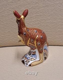 Royal Crown Derby Paperweight. Kangaroo & Joey. Ltd Ed. Gold Stopper