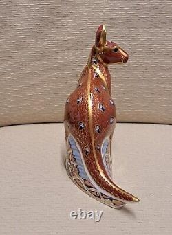 Royal Crown Derby Paperweight. Kangaroo & Joey. Ltd Ed. Gold Stopper