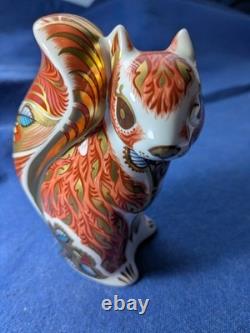 Royal Crown Derby Paperweight Woodland Suirrel Vgc Gold Button Marked MMVIII