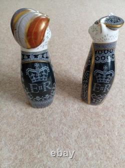 Royal Crown Derby Pearly King & Queen Paperweight Diamond Jubilee Gold Stopper