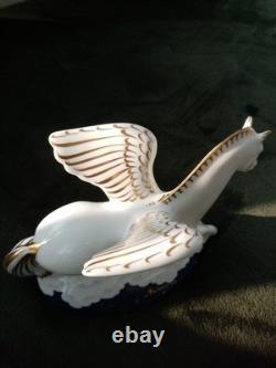 Royal Crown Derby Pegasus With Gold Stopper Certificate And Original Box