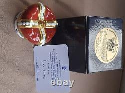 Royal Crown Derby Q. E. II Golden Jubilee Heraldic Crown Paperweight, New, Perfect