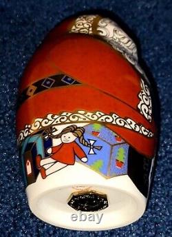 Royal Crown Derby Santa PaperWeight With Gold Stopper