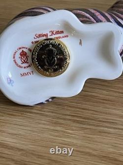 Royal Crown Derby Sitting Kitten Imari Gold Stopper Mint Condition