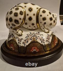 Royal Crown Derby Snow Leopard Paperweight Limited Connaught House