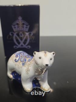 Royal Crown Derby Standing Polar Bear Cub Paperweight- Gold Stopper original box