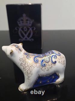 Royal Crown Derby Standing Polar Bear Cub Paperweight- Gold Stopper original box