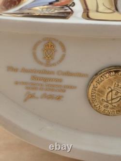 Royal Crown Derby The Australian Collection Kangaroo Paperweight Gold Stopper