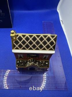 Royal Crown Derby The Ram Public House Boxed Paperweight. 1st Quality, 2002