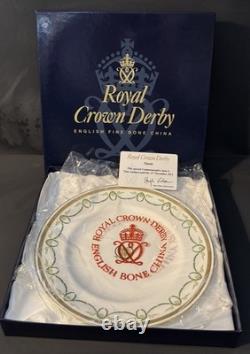 Royal Crown Derby Titanic Logo 8 Plate Boxed