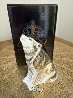 Royal Crown Derby WOLF New 60292 Gold Stopper Paperweight