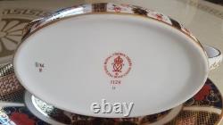 Royal crown derby 1128 gravy boat and stand 1st quality