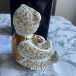 The Royal Crown Derby The Regal Goldie Bear Ltd. 750/1000