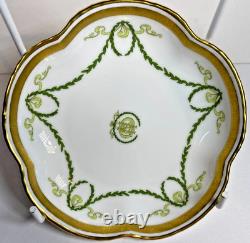 The Titanic Dinner Service that was never used by Royal Crown Derby