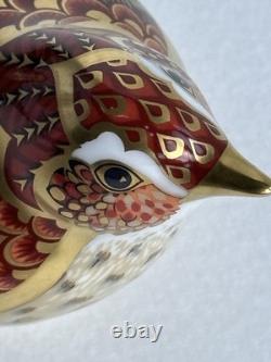VTG Royal Crown Derby Paperweight Wren Gold Stopper Bone China Collectors Guild